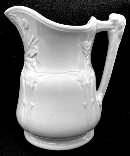 Berry Cluster | Jacob Furnival | Creamer or Cream Pitcher | Item | 002