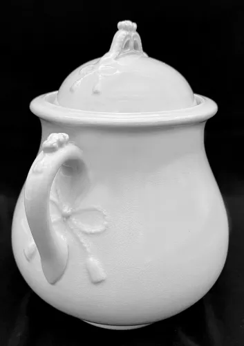 Bow and Tassel | Burgess & Goddard (Importers) | Sugar Bowl with Lid | Embossing | 002
