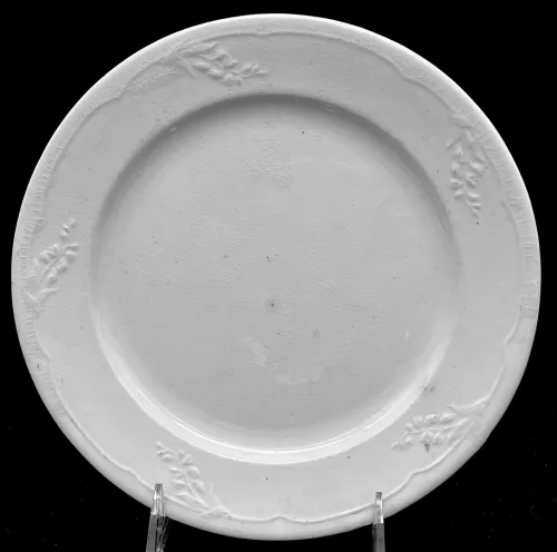 Cambridge (Coral Bells with Vine) | Moore Brothers | Plate | Item | 001