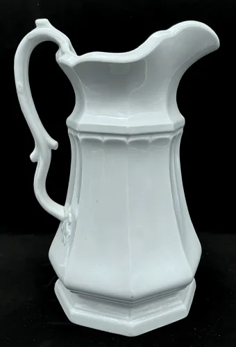 Grape Octagon | Jacob Furnival | Ewer | Item | 001