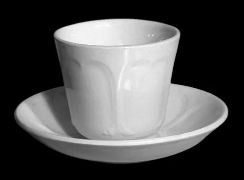 Hanging Leaves | Anthony Shaw | Handleless Cup and Saucer | Item | 001