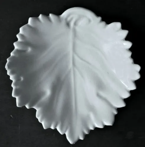 K. T. & K. Leaf 1 | Knowles, Taylor, & Knowles Co. | Relish Dish | Item | 001