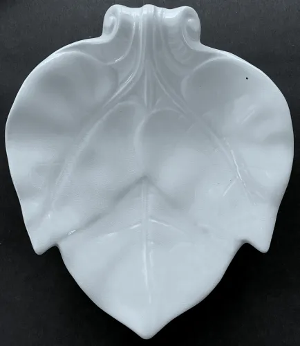 Pond Lily Pad | James Edwards | Relish Dish | Item | 002