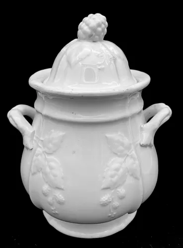 Potomac Shape | W. Baker & Co. | Sugar Bowl with Lid | Item | 001