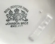 Acanthus | Johnson Bros. (Late Pankhurst & Co.) | Ewer and Wash Basin | Mark | 005