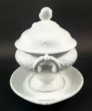 Athenia | William Adams & Sons | Sauce or Soup Tureen Base, Lid and Underplate | Handle | 002