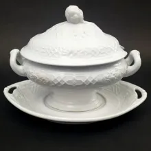 Athenia | William Adams & Sons | Sauce or Soup Tureen Base, Lid and Underplate | Item | 001