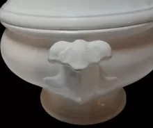 Atlantic Shape (Fig Cousin) | J. Wedgwood | Hot Toddy Bowl with Handles and Lid | Handle | 003