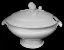 Barrow Apple_Barrow & Co._Sauce or Soup Tureen Base and Lid_Item_001