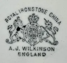 Basketweave with Band_Arthur J. Wilkinson (Late Richard Alcock)_Chamber Pot Base_Mark_002