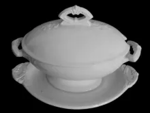 Beaded Handle | Henry Burgess | Sauce or Soup Tureen Base, Lid, and Underplate | Item | 001