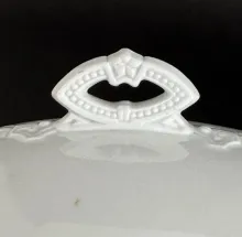 Beaded Handle | Henry Burgess | Vegetable Tureen Base and Lid | Finial | 004