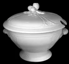 Berry Cluster | Jacob Furnival | Hot Toddy Bowl with Handles and Lid | Item | 002