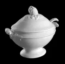 Chinese Shape | Unspecified | Sauce or Soup Tureen Base, Lid and Ladle | Item | 001