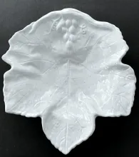 East End Pottery Leaf with Grapes_East End Pottery_Relish Dish_Item_001