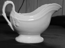 Flora (Bordered Gooseberry)_Wedgwood & Co._Gravy Boat_Item_001