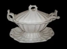 Fluted Panels | Red-Cliff Co. | Sauce or Soup Tureen Base, Lid, Underplate, and Ladle | Item | 001