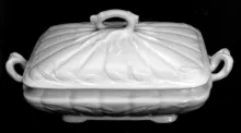 Four-Square Wheat_R. Cochran & Co._Vegetable Tureen Base and Lid_Item_001