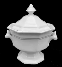 Gothic_Davenport (& Co.)_Sauce or Soup Tureen Base and Lid_Item_001