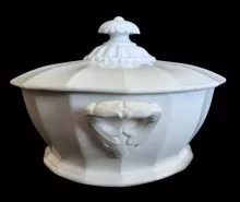 Gothic | Francis Morley (& Co.) | Stew or Chowder Base and Lid | Handle | 007