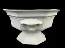 Gothic | Jacob Furnival | Compote on Short Pedestal | Handle | 001