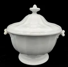 Gothic_Jacob Furnival_Hot Toddy Bowl with Handles and Lid_Item_001