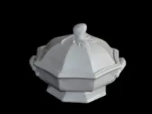 Gothic | Unspecified | Vegetable Tureen Base and Lid | Item | 003