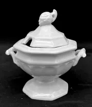 Grape Octagon_J. & H. Proctor (& Co.)_Child's or Toy Dinner Set or Pieces_Item_001