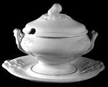 Hanging Pear | Liddle Elliot & Son | Sauce or Soup Tureen Base, Lid, and Underplate | Item | 001