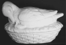 Hen on Nest | Unspecified | Duck on Nest | Embossing | 002