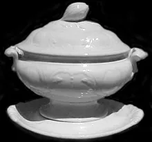 Hill Shape_Joseph Clementson_Sauce or Soup Tureen Base, Lid, and Underplate_Item_002
