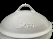 Hyacinth | Henry Burgess | Sauce or Soup Tureen Base and Lid | Finial | 002