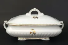 Iona (Square Ridged) | Bishop & Stonier | Vegetable Tureen Base and Lid | DecItem | 001