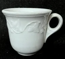Ivy Wreath_John Meir & Son_Handled Cup_Item_001
