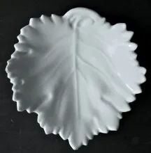 K. T. & K. Leaf 1_Knowles, Taylor, & Knowles Co._Relish Dish_Item_001