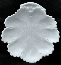K. T. & K. Leaf 2_Knowles, Taylor, & Knowles Co._Relish Dish_Item_001