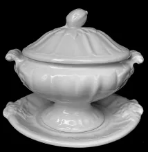 Kansas Shape_J. & G. Meakin_Sauce or Soup Tureen Base, Lid, and Underplate_Item_001