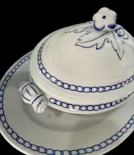 Lafayette Shape | Jospeh Clementson | Vegetable Tureen Base and Lid | Handle | 002