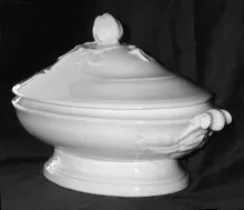 Leaf Fan_Bridgwood & Clarke_Vegetable Tureen Base and Lid_Item_001