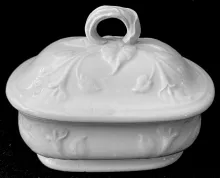Lily Shape (Calla Lily)_Henry Burgess_Soap Box Base and Lid_Item_001