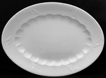 Lily of the Valley with Thumbprint_Jacob Furnival_Platter_Item_001