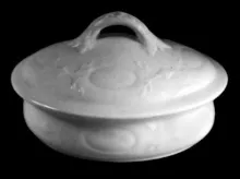 Medallion Sprig | Powell & Bishop | Soap Box Base and Lid | Item | 001