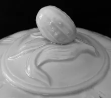 Mississippi Shape_Edward Pearson_Chamber Pot Base and Lid_Finial_003