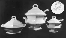 Montpelier (Gothic) | John Ridgway & Co. | Sauce or Soup Tureen Base, Lid and Ladle | Collection | 001