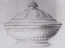 Niagara Shape (Scalloped Decagon)_Davenport (& Co.)_Vegetable Tureen Base and Lid_KewDrw_006