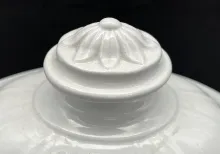 Niagara Shape (Scalloped Decagon)_J. Wedgwood_Sauce or Soup Tureen Base and Lid_Finial_002