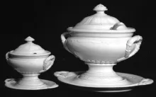 Niagara Shape (Scalloped Decagon)_Unspecified_Sauce or Soup Tureen Base, Lid, and Underplate_Collection_001