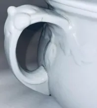 Nile (Daisy and Tulip)_Wedgwood & Co._Chamber Pot Base_Handle_002