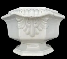 Ninevah_Venables, Mann, & Co._Sauce or Soup Tureen Base_Handle_001