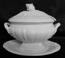 Paneled Grape_Charles Meigh & Son_Sauce or Soup Tureen Base, Lid, and Underplate_Item_001